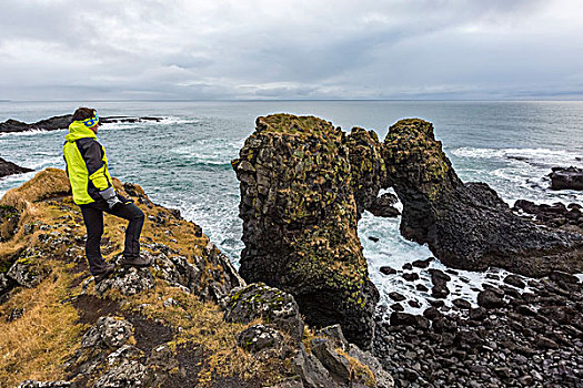 一个,男人,喜爱,海洋,石头,靠近,斯奈山半岛,西部,冰岛,欧洲