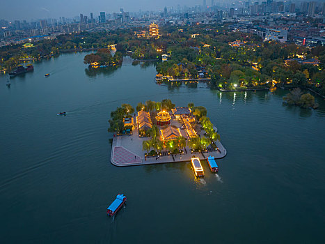 航拍济南大明湖夜景