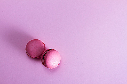 蛋白杏仁饼干,饼干,粉色,两个,粉色背景,留白