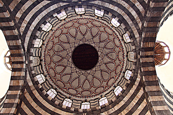 叙利亚大马士革阿拉伯市场中的清真寺穹顶