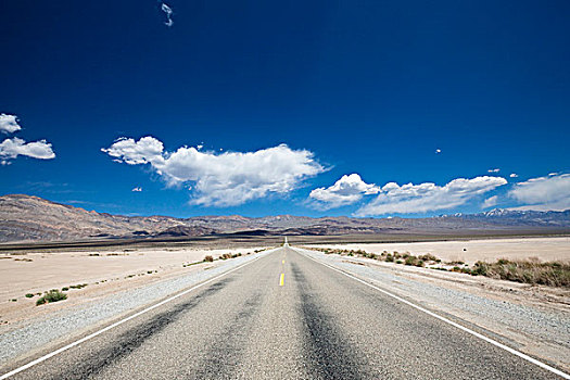 道路,死亡谷国家公园,莫哈维沙漠,加利福尼亚,内华达,美国