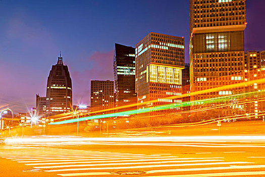 城市道路,建筑,夜景