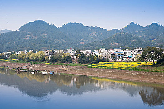 安徽歙县百里山水画廊春天风景