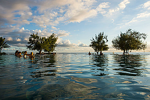 溢出,游泳池,帕皮提,塔希提岛,法属玻利尼西亚