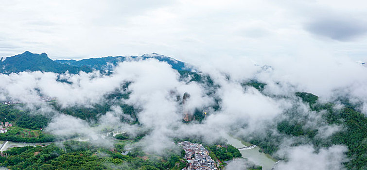 浙江缙云仙都烟雨朦胧田园风光航拍