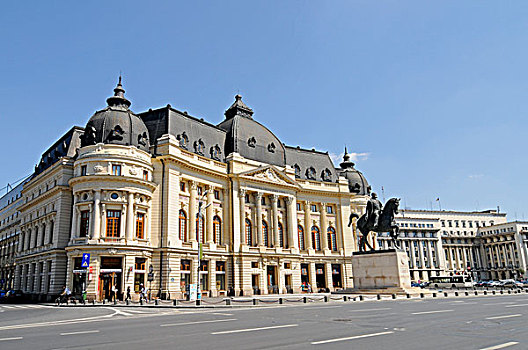 骑马雕像,大学图书馆,大学,布加勒斯特,罗马尼亚,东欧