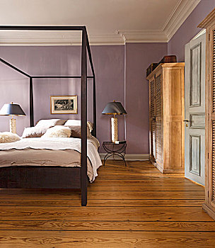 现代,木质,双人床,篷子,卧室,紫红色,墙壁,乡村,木地板