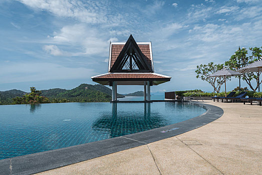 泰国苏梅岛豪华度假酒店泳池