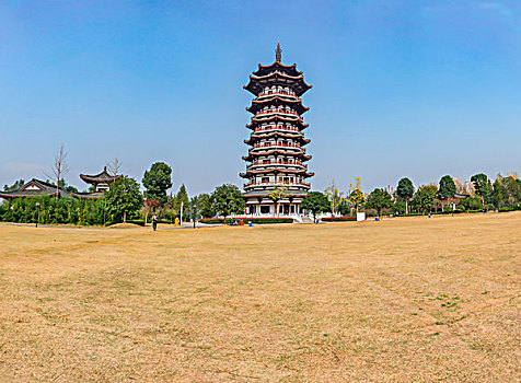 湖南省长沙洋湖湿地公园－白鹭塔全景