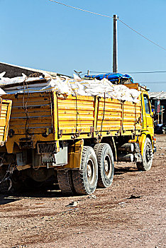 达纳基勒,埃塞俄比亚,非洲,陆地,卡车,满,包,盐,靠近,乡村