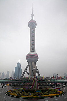 东方明珠塔,上海,雨,中国
