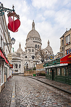巴黎圣心大教堂附近街道