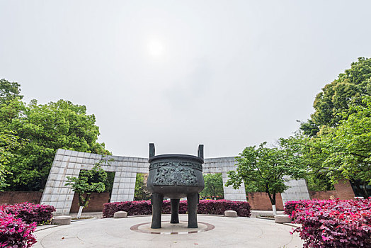 中国江苏南京雨花台景区的雨花宝鼎