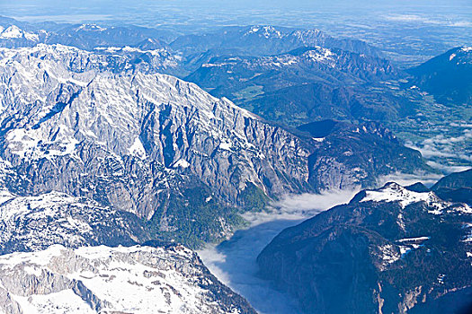 阿尔卑斯山,瓦茨曼山,国王湖,雾,巴伐利亚,德国,航拍