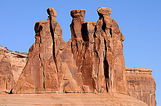 三个,岩石构造,拱门国家公园,犹他,美国