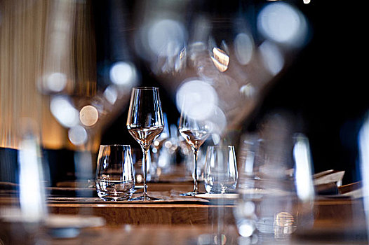 葡萄酒杯,优雅,桌子