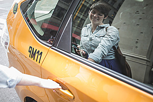 女人,黄色出租车,纽约,美国
