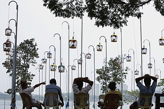 男人,听,鸟,公园,新加坡