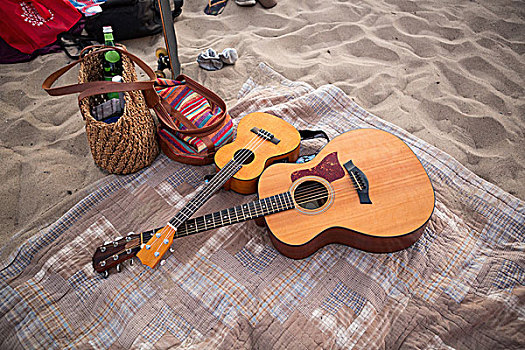 吉他,包,野餐毯,沙滩