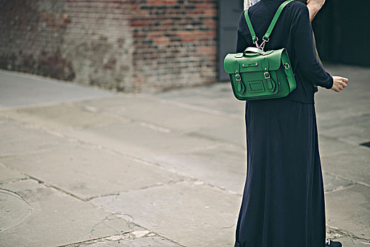 美女,绿色,手包