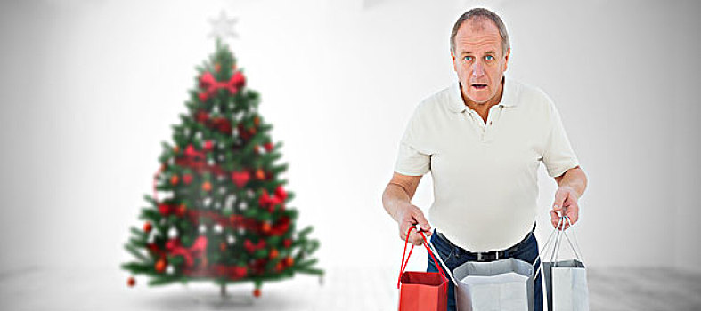 合成效果,图像,惊奇,男人,拿着,购物袋,家,圣诞树