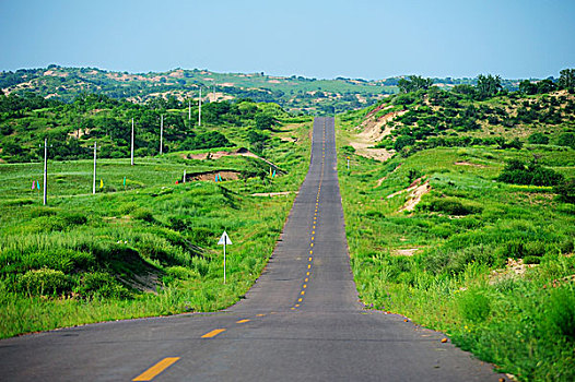 草原上的公路