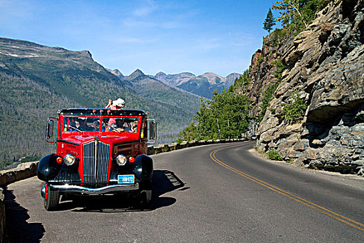 红色,巴士,道路,冰川国家公园,蒙大拿,美国