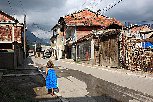 科索沃,女孩,风景,后部,走,街道,乡村,附近