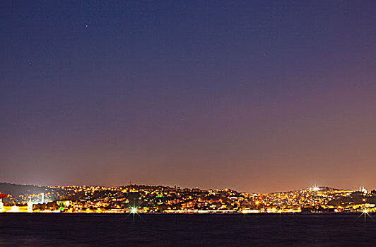 博斯普鲁斯海峡夜景