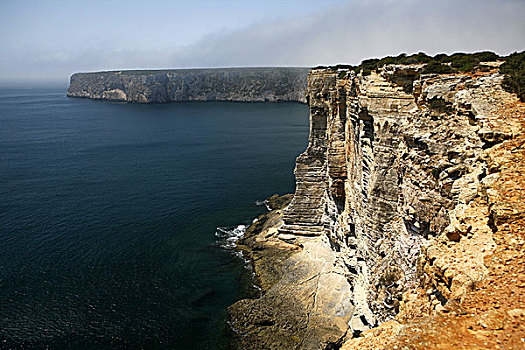 悬崖,岩石,海岸线,靠近,阿尔加维,葡萄牙,欧洲