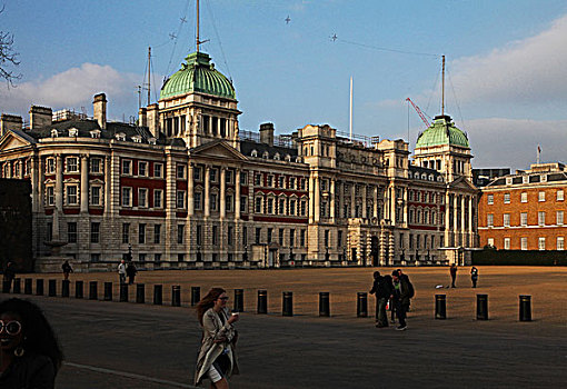 伦敦白厅大街,国宴厅和皇家骑兵营