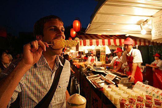 东华门小吃夜市