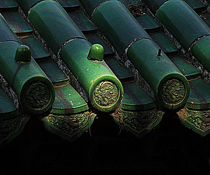 北京戒台寺的绿色琉璃瓦