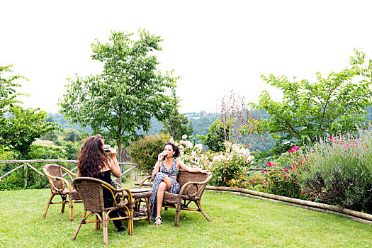 女人,藤椅,乡村,花园,齐塔德拉皮耶韦,翁布里亚,意大利