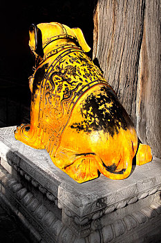 北京故宫鎏金铜像