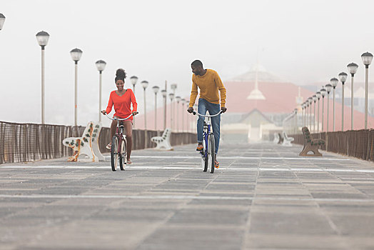 情侣,骑自行车,散步场所,晴天