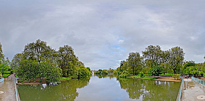 具有欧洲风格的英国伦敦白金汉宫圣詹姆士公园