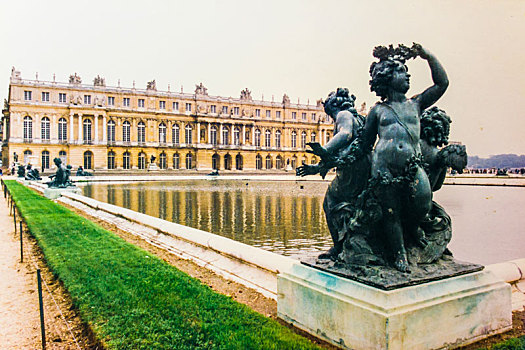 凡尔赛宫