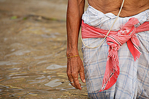 一个,男人,站立,浅,水,恒河,河,瓦拉纳西,印度