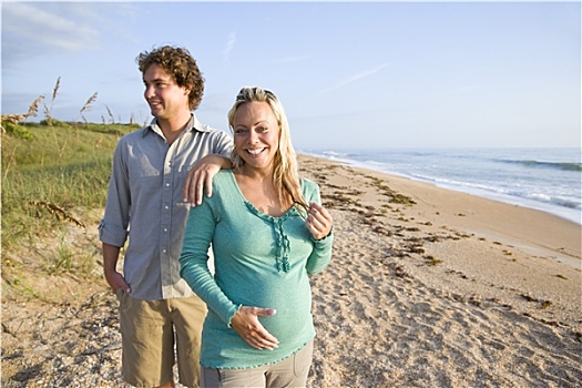 高兴,怀孕,情侣,一起,海滩