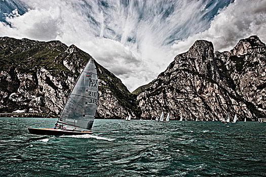 加尔达湖,帆船,风,冲浪