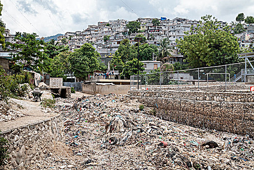 垃圾,河床,后面,手臂,住宅区,山,太子港,海地,中美洲