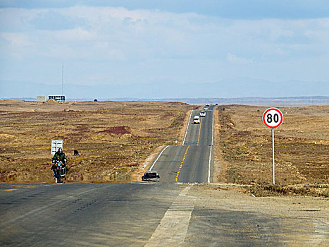 戈壁公路