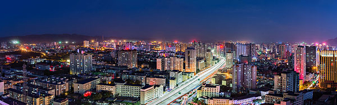 乌鲁木齐东外环城市夜景
