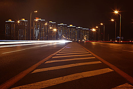 城市道路夜景