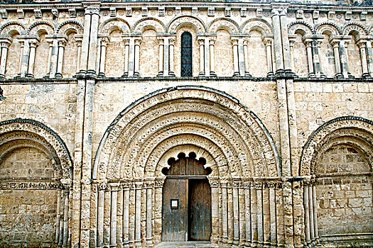 法国,圣徒雅克教堂,12世纪