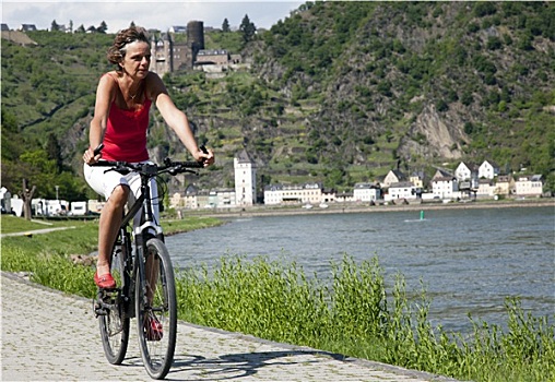 中年,女人,自行车,莱茵河