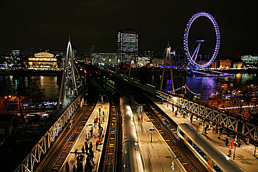 金禧桥,摩天轮,河边,千禧轮,泰晤士河,伦敦南岸,伦敦,英格兰