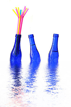 蓝色,瓶子,漂浮,水中,一个,色彩,稻草