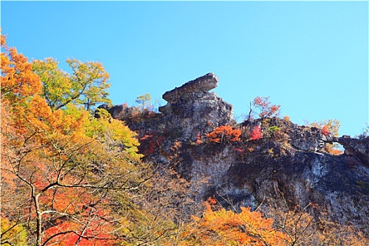 秋色,峭壁